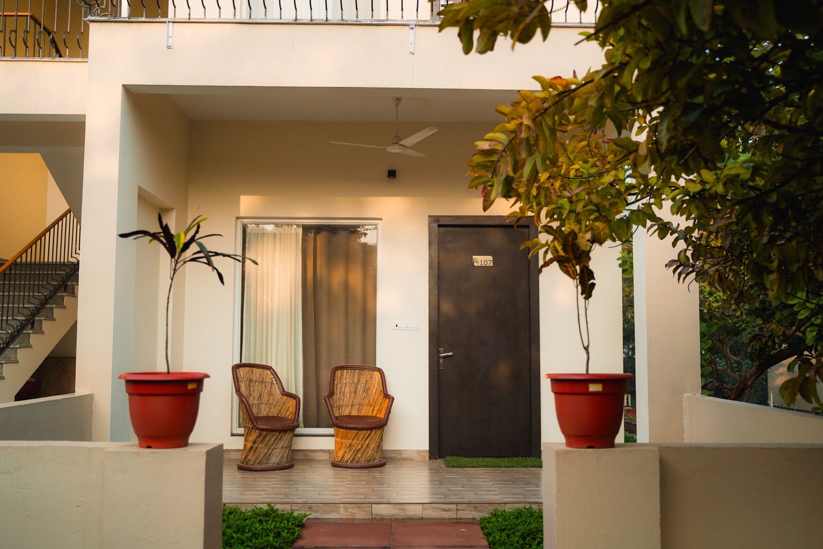 luxury room front (4)